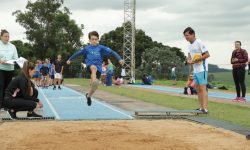 Estudantes participam do 3º Festival de Atletismo Escolar no CNTA