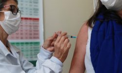 Vacinação contra gripe está aberta para todos os públicos em Cascavel